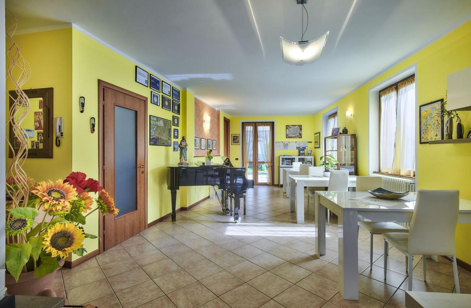 B&B-Foresteria Casa Della Musica Lake Como Mandello del Lario Buitenkant foto