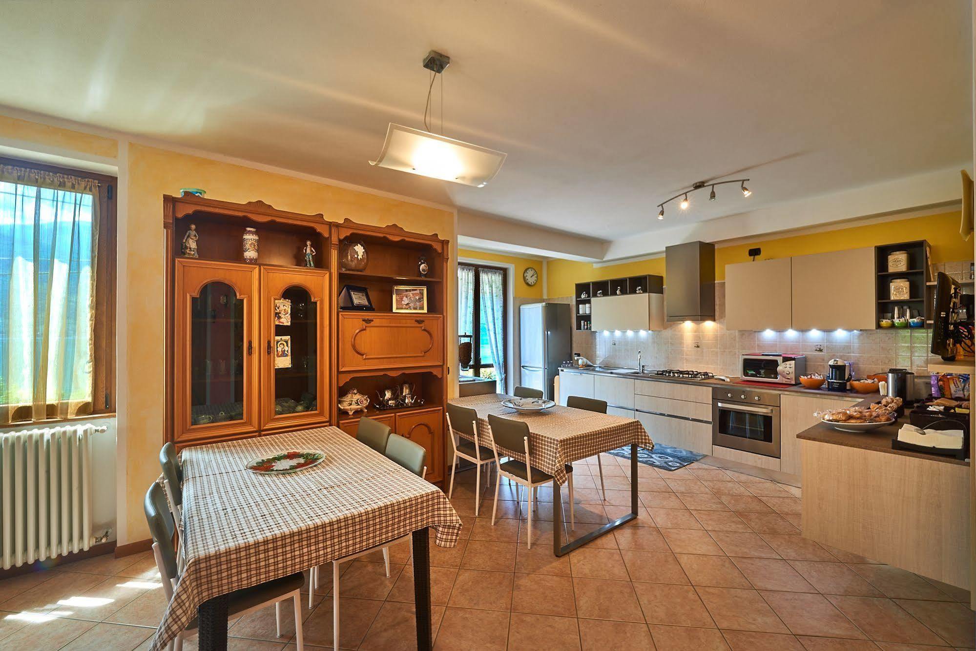 B&B-Foresteria Casa Della Musica Lake Como Mandello del Lario Buitenkant foto