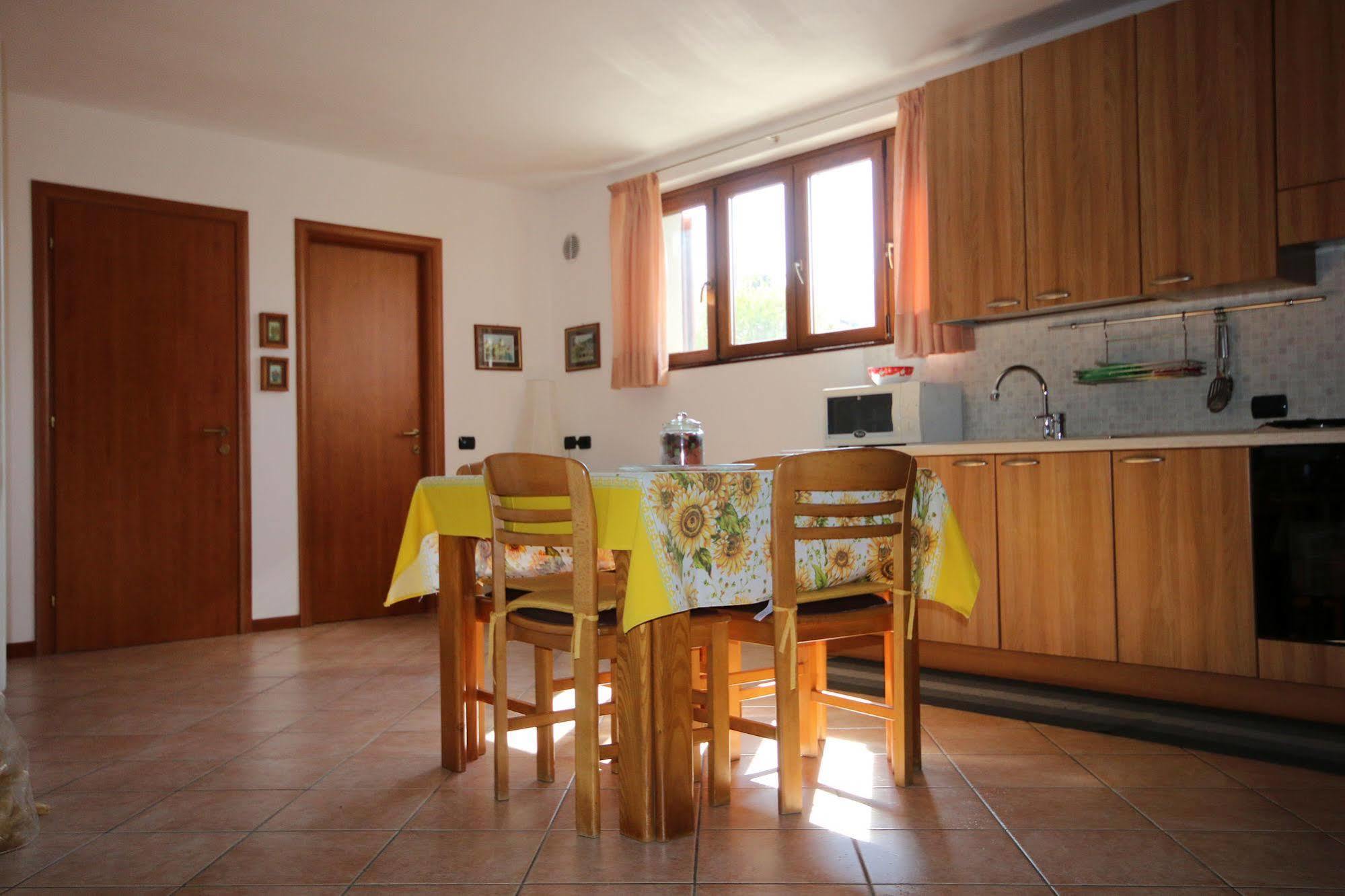 B&B-Foresteria Casa Della Musica Lake Como Mandello del Lario Buitenkant foto